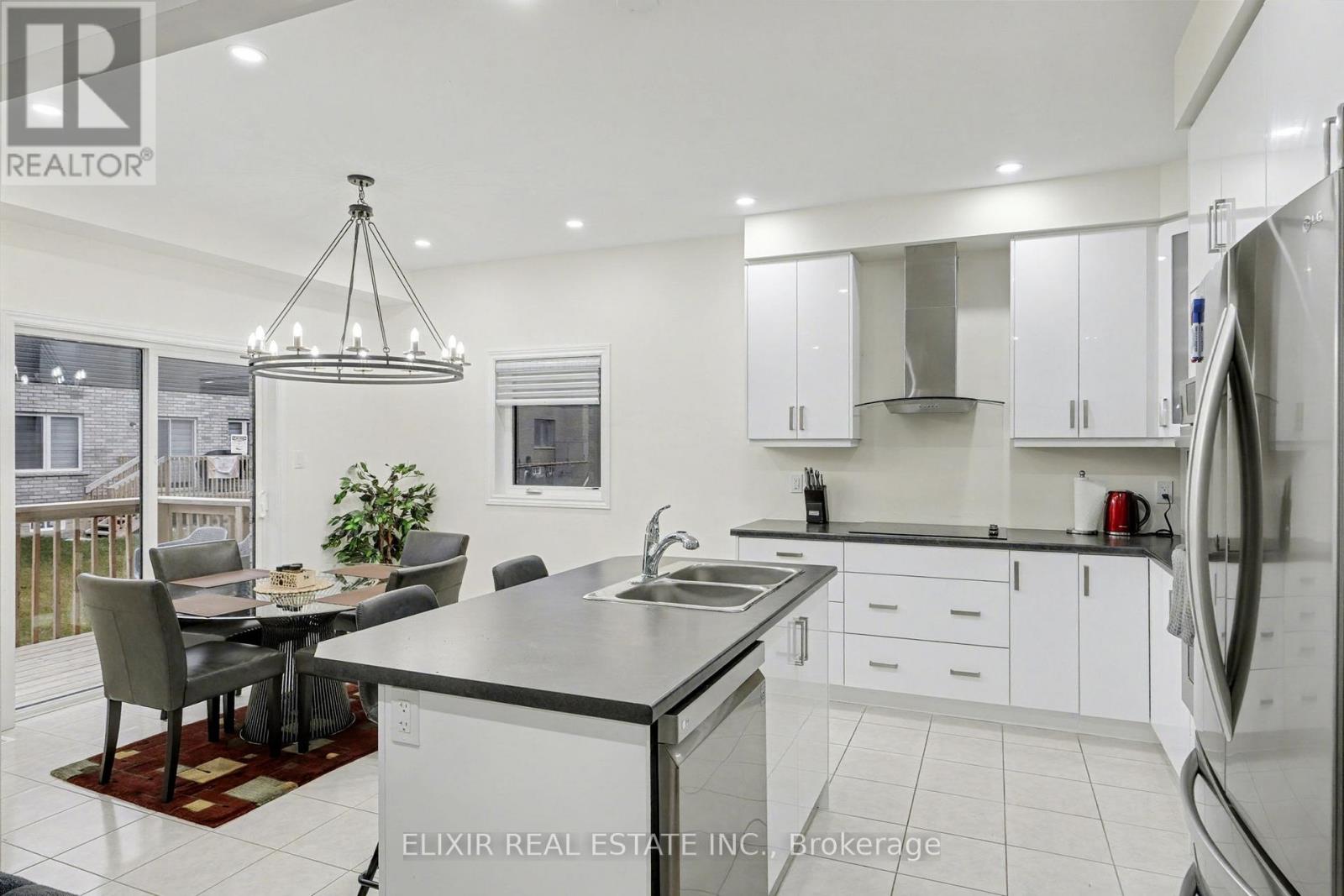 18 Jenner Drive, Brant, Ontario  N3L 0L2 - Photo 7 - X12786846