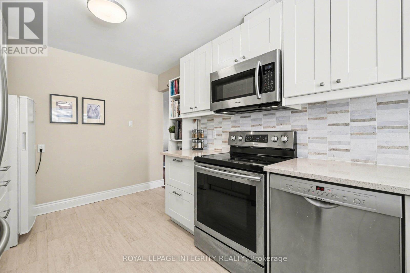 16 Pebble Beach Court, Ottawa, Ontario  K2S 1B9 - Photo 13 - X12786882