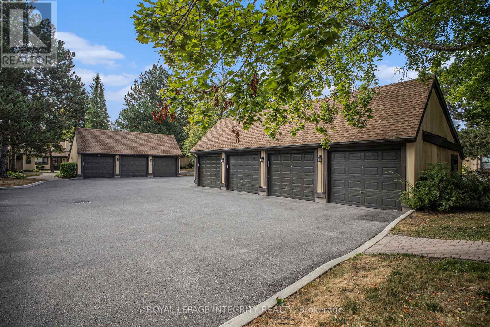 16 Pebble Beach Court, Ottawa, Ontario  K2S 1B9 - Photo 38 - X12786882