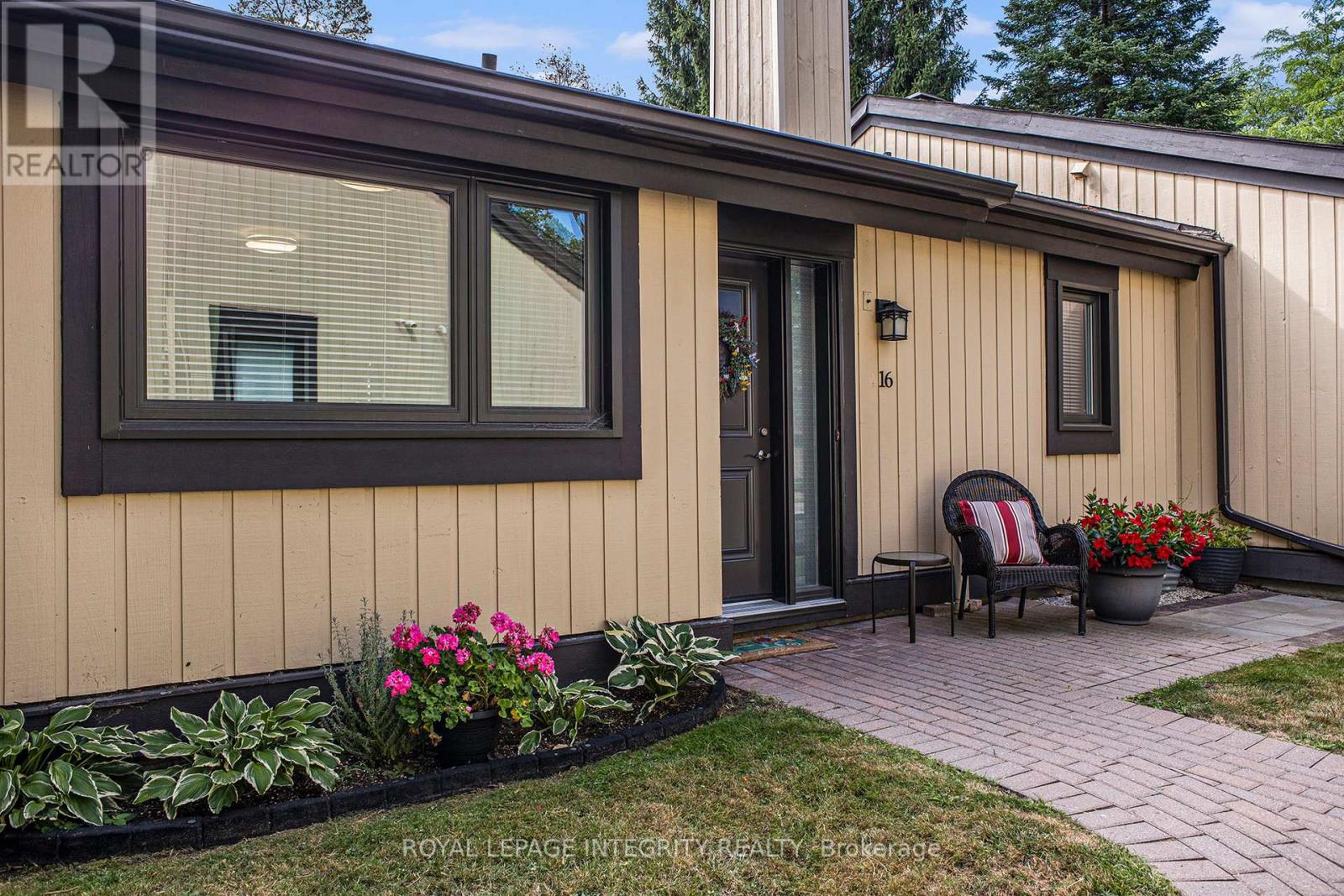 16 Pebble Beach Court, Ottawa, Ontario  K2S 1B9 - Photo 5 - X12786882