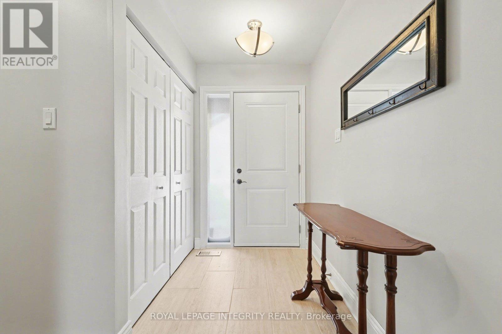 16 Pebble Beach Court, Ottawa, Ontario  K2S 1B9 - Photo 6 - X12786882