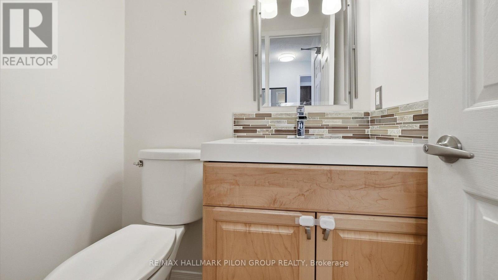 1853 Brousseau Crescent, Ottawa, Ontario  K1C 2Y5 - Photo 9 - X12786898