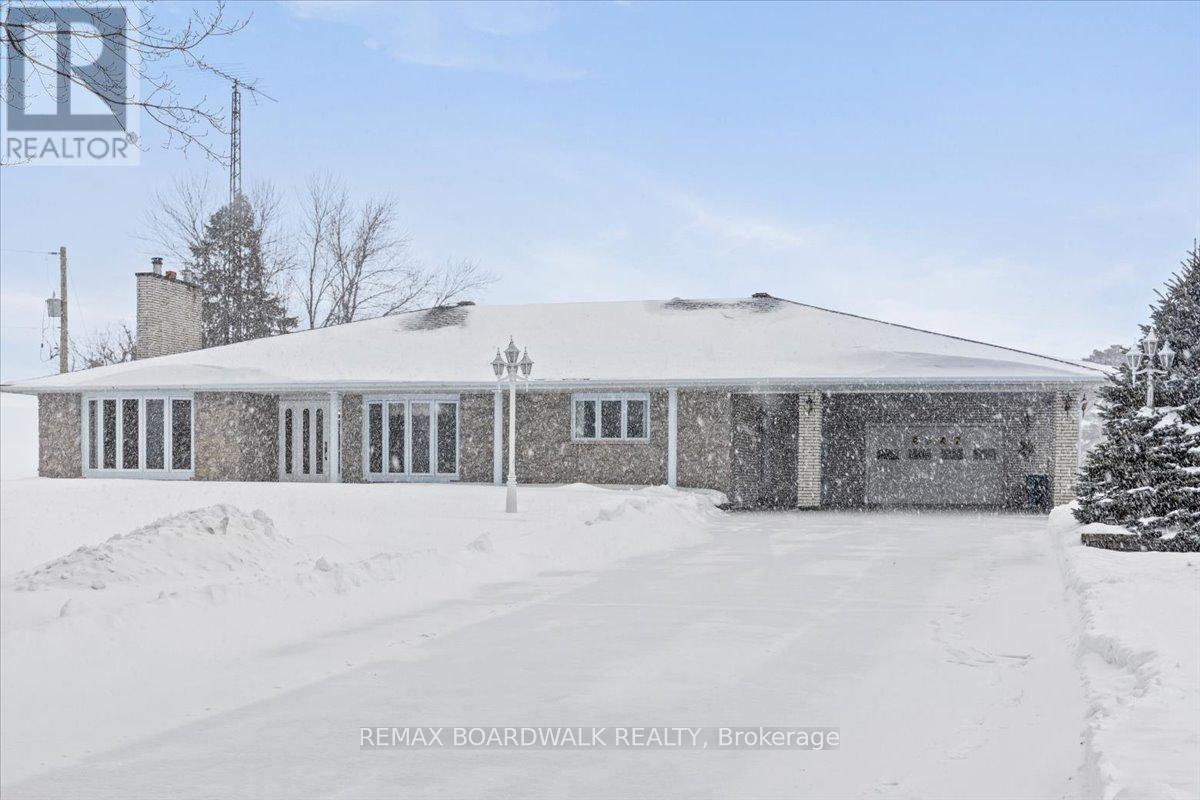 4547 Carlsbad Lane, Ottawa, Ontario  K0A 3H0 - Photo 1 - X12786906