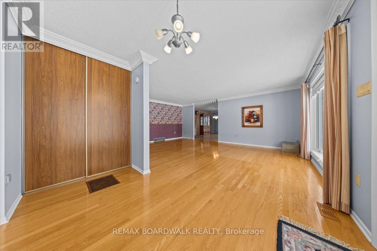 4547 Carlsbad Lane, Ottawa, Ontario  K0A 3H0 - Photo 3 - X12786906