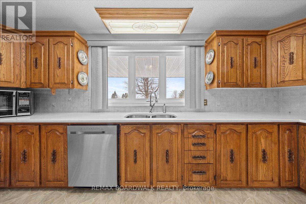 4547 Carlsbad Lane, Ottawa, Ontario  K0A 3H0 - Photo 9 - X12786906