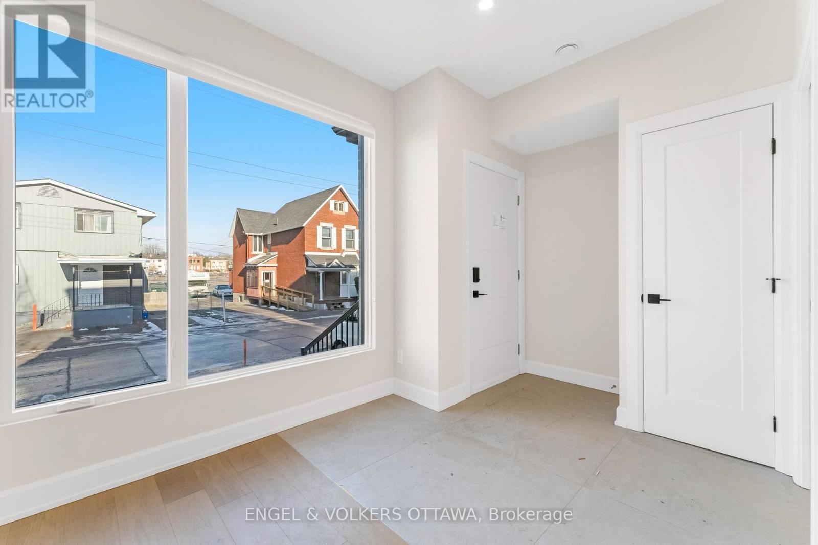 A - 130 Carillon Street, Ottawa, Ontario  K1L 5Y3 - Photo 5 - X12786940