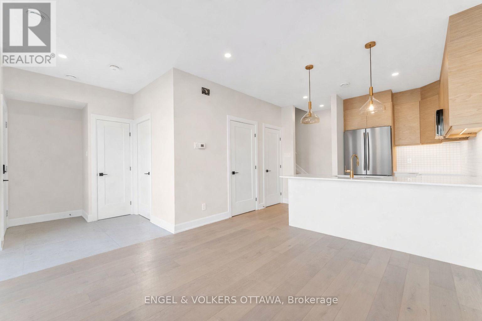 A - 130 Carillon Street, Ottawa, Ontario  K1L 5Y3 - Photo 6 - X12786940