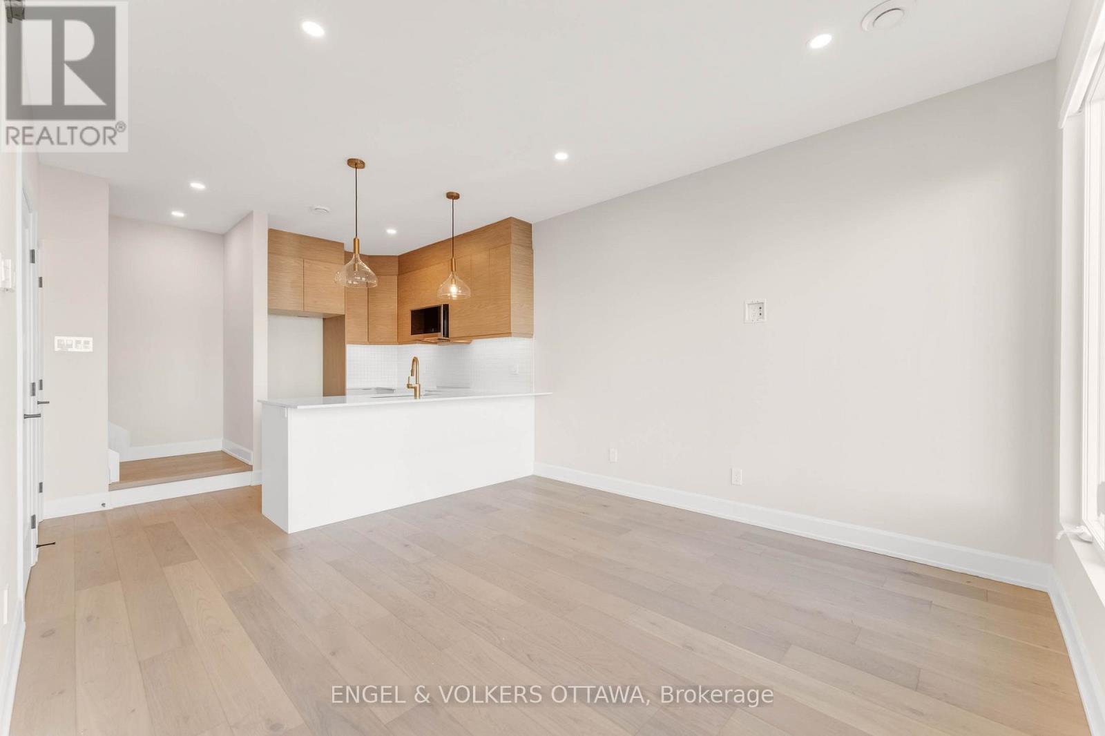 A - 130 Carillon Street, Ottawa, Ontario  K1L 5Y3 - Photo 7 - X12786940