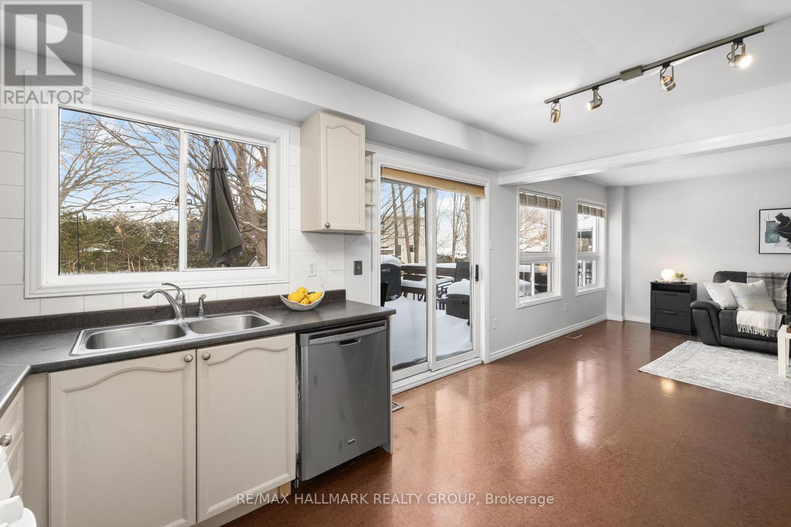 60 Ipswich Terrace, Ottawa, Ontario  K2K 2R3 - Photo 11 - X12786978