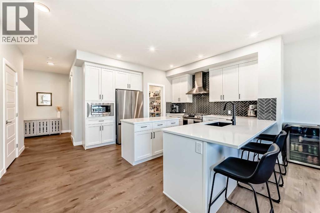 32 Creekstone Landing Sw, Calgary, Alberta  T2X 5E5 - Photo 4 - A2284901