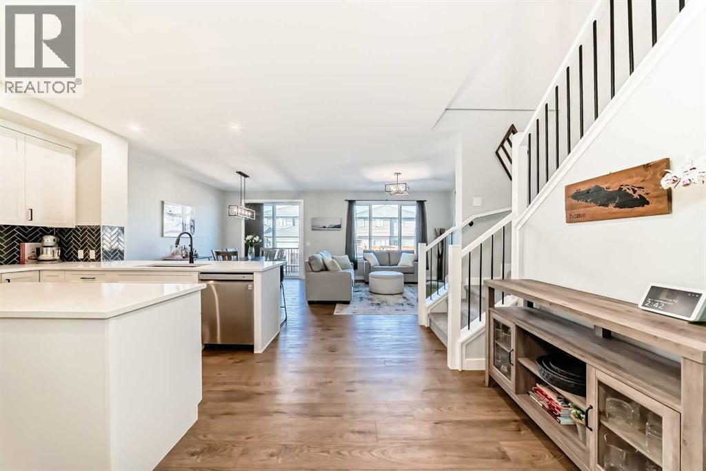 32 Creekstone Landing Sw, Calgary, Alberta  T2X 5E5 - Photo 8 - A2284901