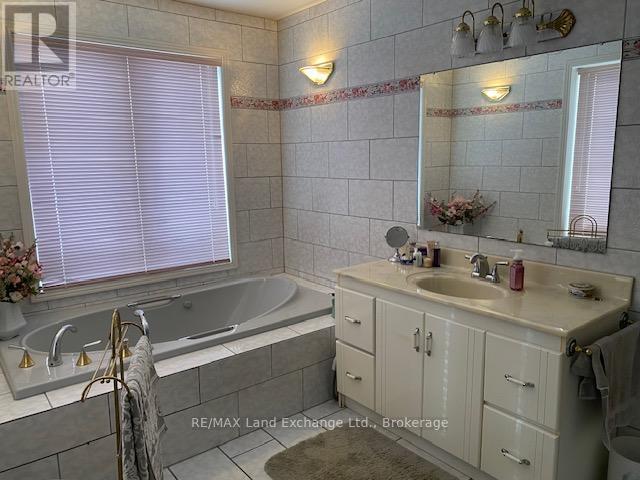 81457 North Line Road, Huron East, Ontario  N0K 1W0 - Photo 35 - X12776330