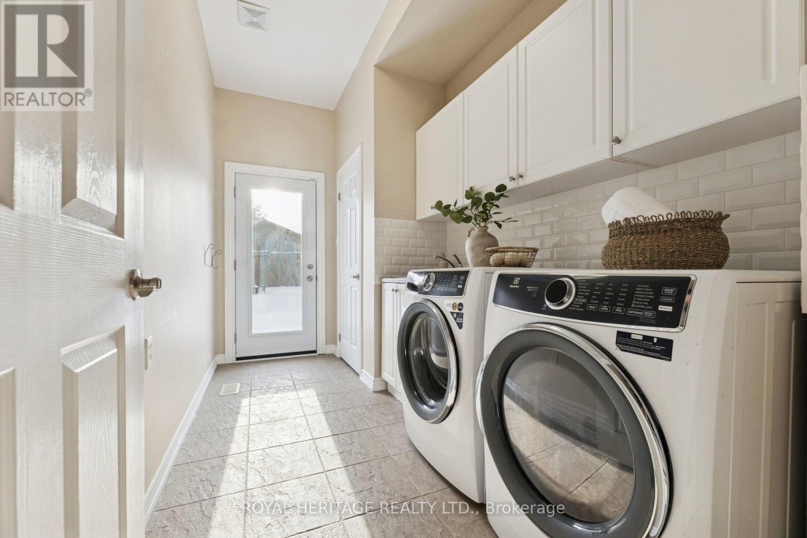 63 Laprade Square, Clarington, Ontario  L1C 0C9 - Photo 19 - E12786706