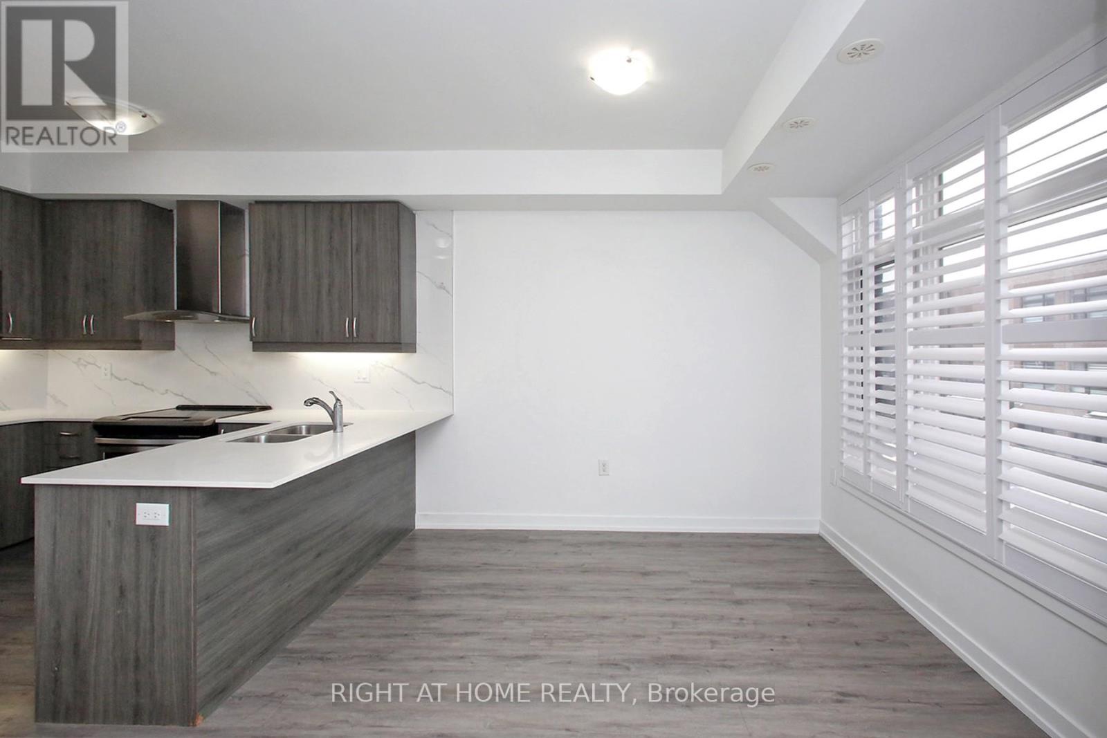 274 Dalhousie Street, Vaughan, Ontario  L4L 0L8 - Photo 6 - N12614198