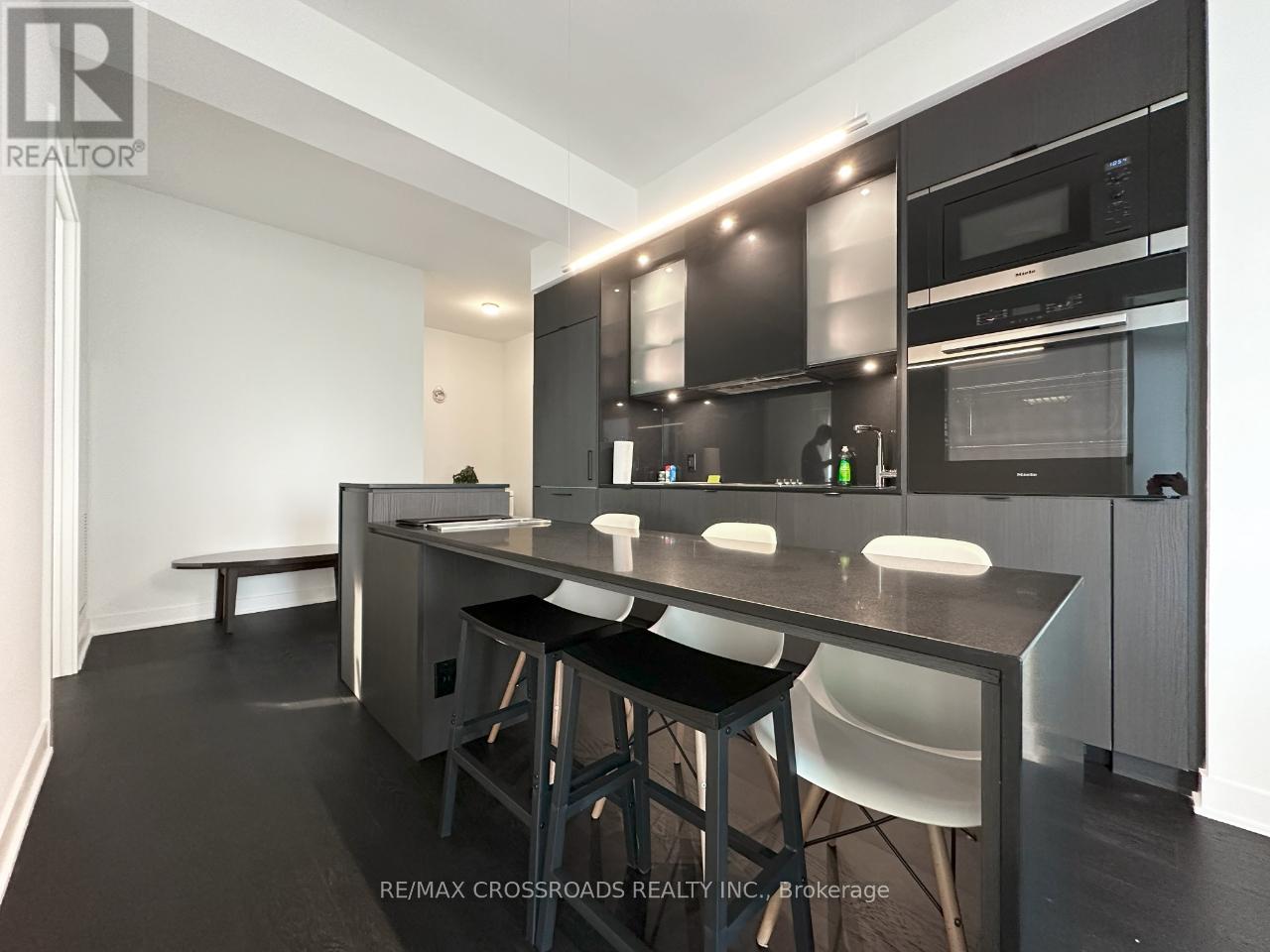 2012 - 11 Yorkville Avenue, Toronto, Ontario  M4W 0B7 - Photo 4 - C12786934