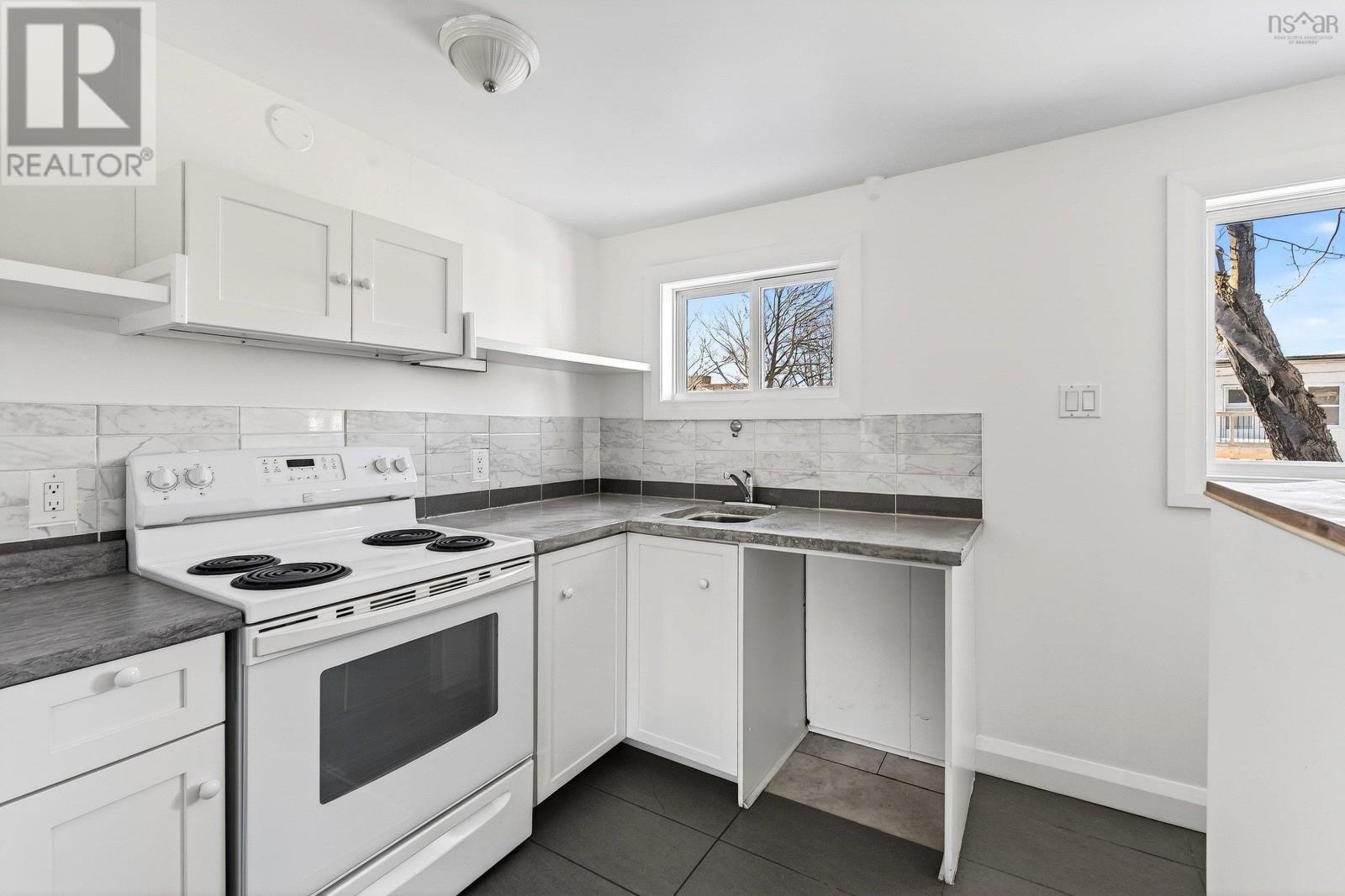 2456 Agricola Street, Halifax, Nova Scotia  B3K 4C2 - Photo 9 - 202602657