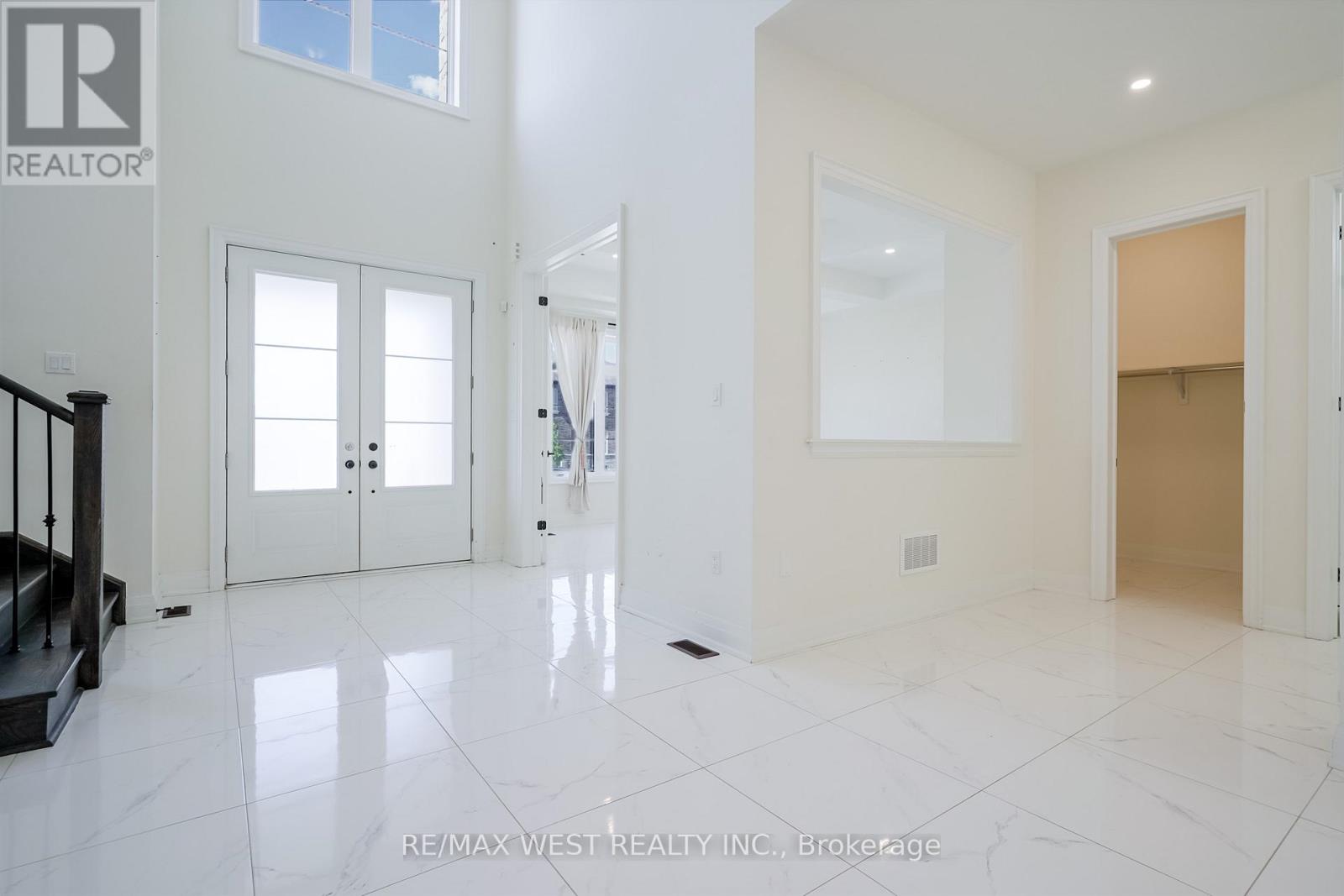 106 Silk Twist Drive, East Gwillimbury, Ontario  L9N 0W4 - Photo 5 - N12786986