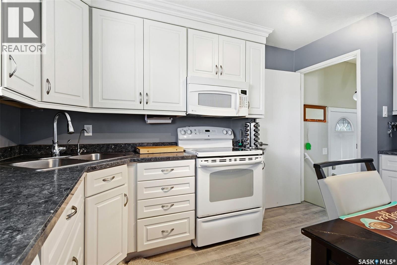 850 Samuels Crescent N, Regina, Saskatchewan  S4X 2L5 - Photo 8 - SK028536