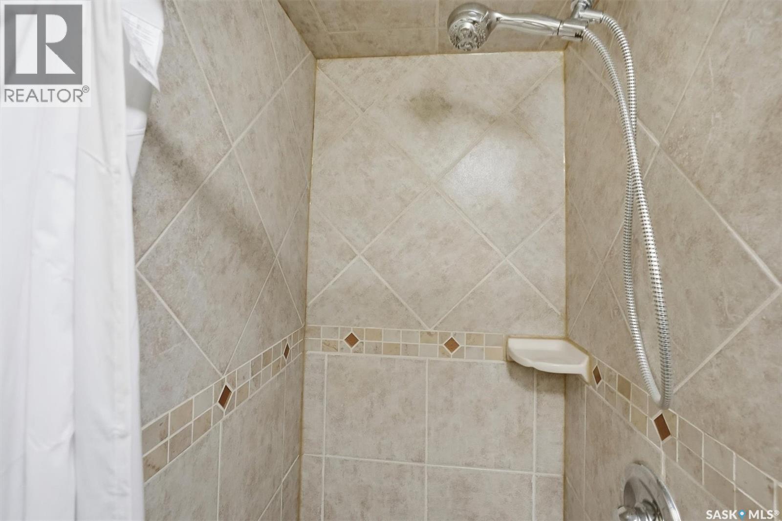 334 Q Avenue N, Saskatoon, Saskatchewan  S7L 2X8 - Photo 32 - SK028502