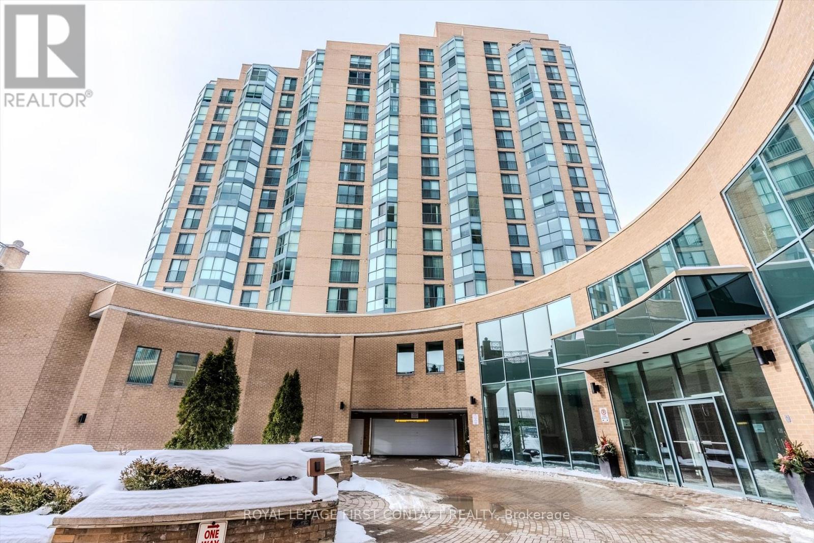 808 - 140 DUNLOP STREET E, Barrie, Ontario