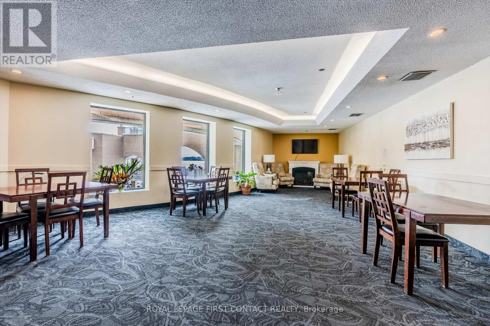 808 - 140 Dunlop Street E, Barrie, Ontario  L4M 6H9 - Photo 33 - S12786926