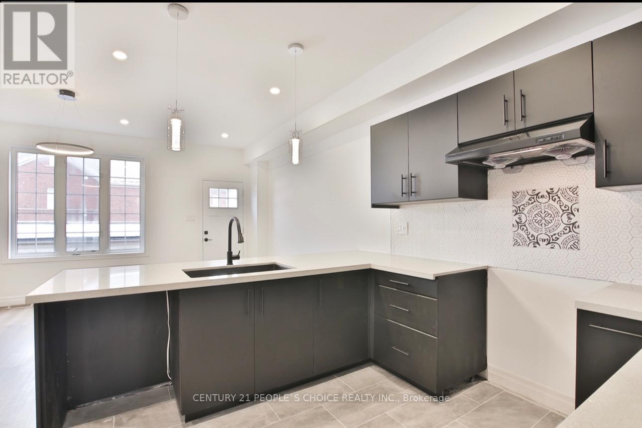 554 Sentinel Road, Toronto, Ontario  M3J 3R9 - Photo 4 - W12786892