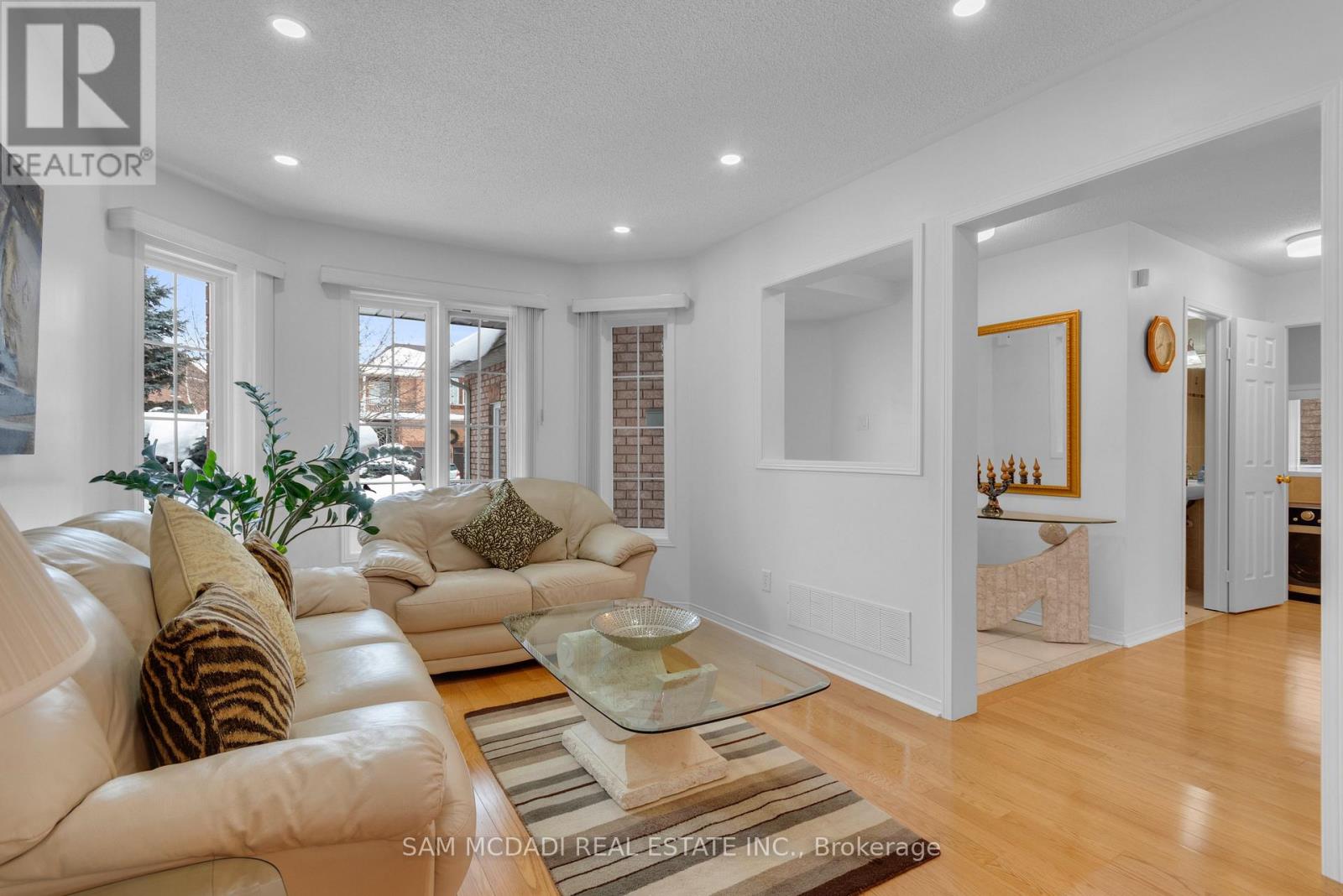 22 Nazer Street, Halton Hills (Georgetown), Ontario  L7G 5X8 - Photo 4 - W12786900