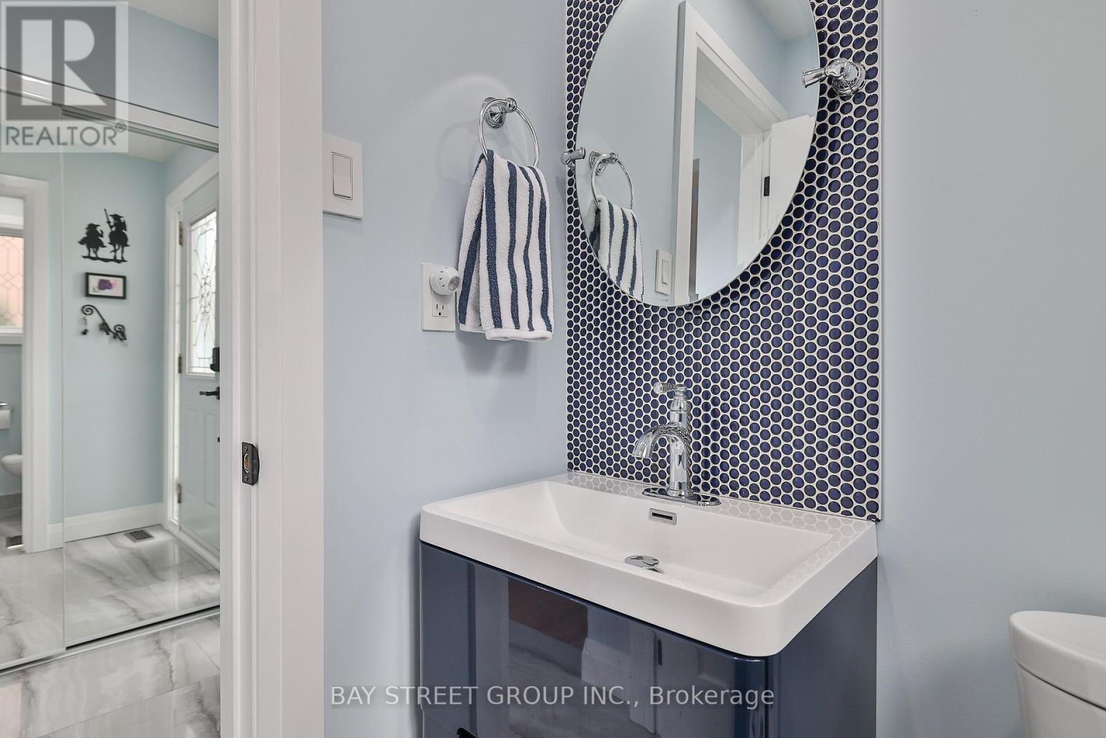 4277 Torino Crescent, Mississauga, Ontario  L4W 3T4 - Photo 4 - W12786920