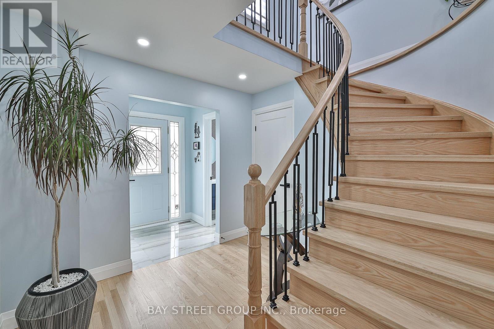 4277 Torino Crescent, Mississauga, Ontario  L4W 3T4 - Photo 5 - W12786920