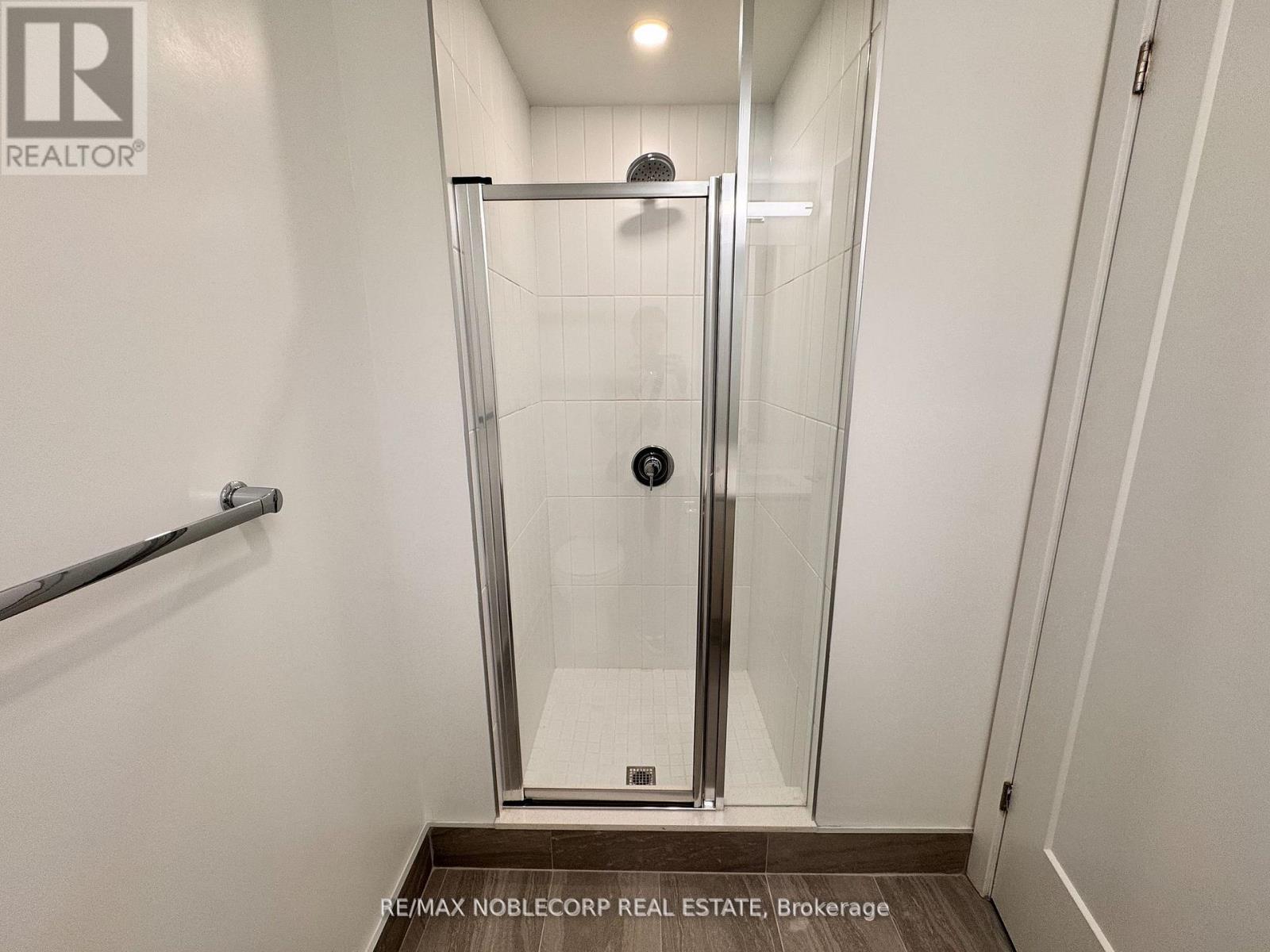 701 - 801 The Queensway, Toronto (Stonegate-Queensway), Ontario  M8Z 1N4 - Photo 4 - W12786938