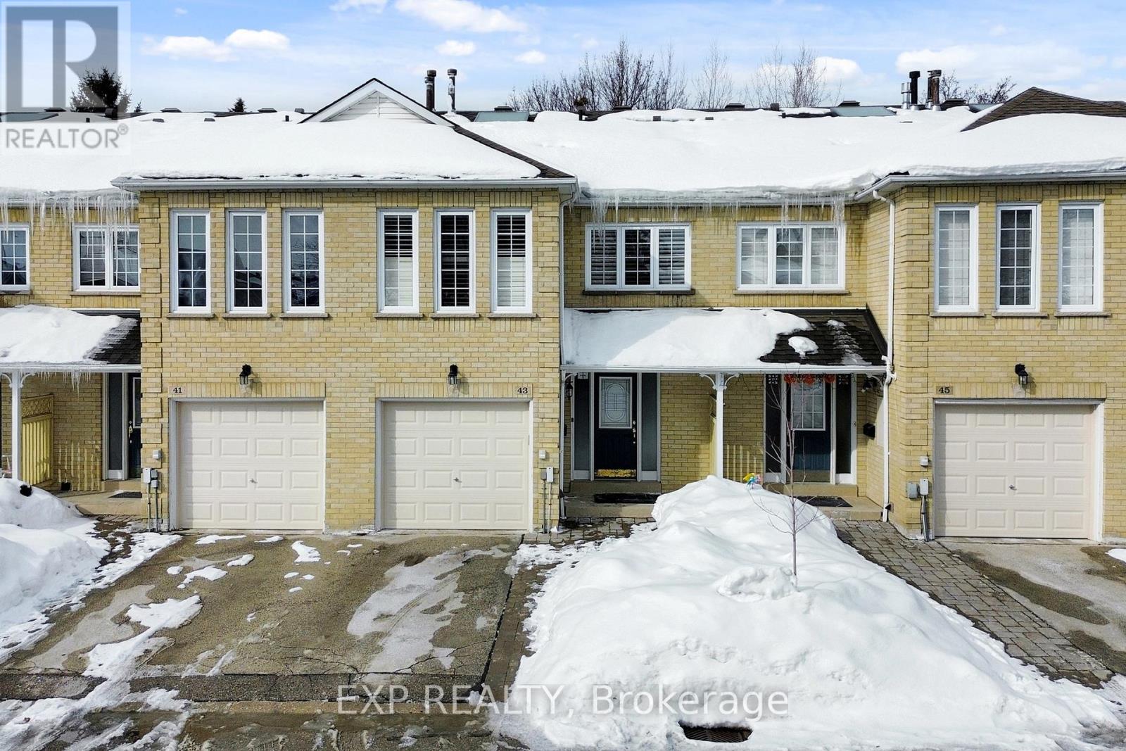 43 Hartnell Square, Brampton, Ontario  L6S 5W8 - Photo 2 - W12786962