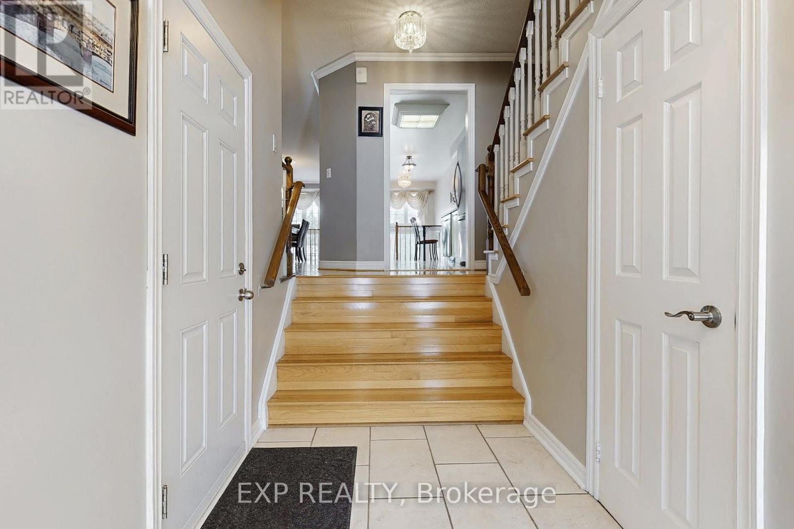 43 Hartnell Square, Brampton, Ontario  L6S 5W8 - Photo 7 - W12786962