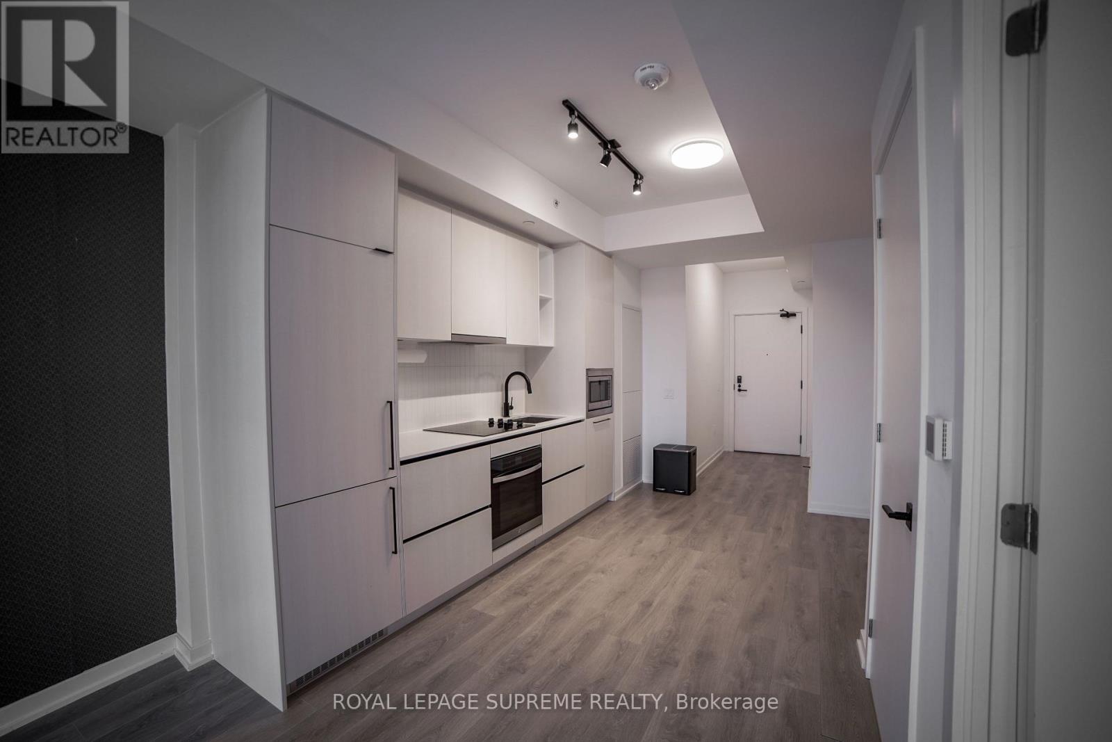 1301 - 10 Graphophone Grove, Toronto, Ontario  M6H 0E5 - Photo 4 - W12786968