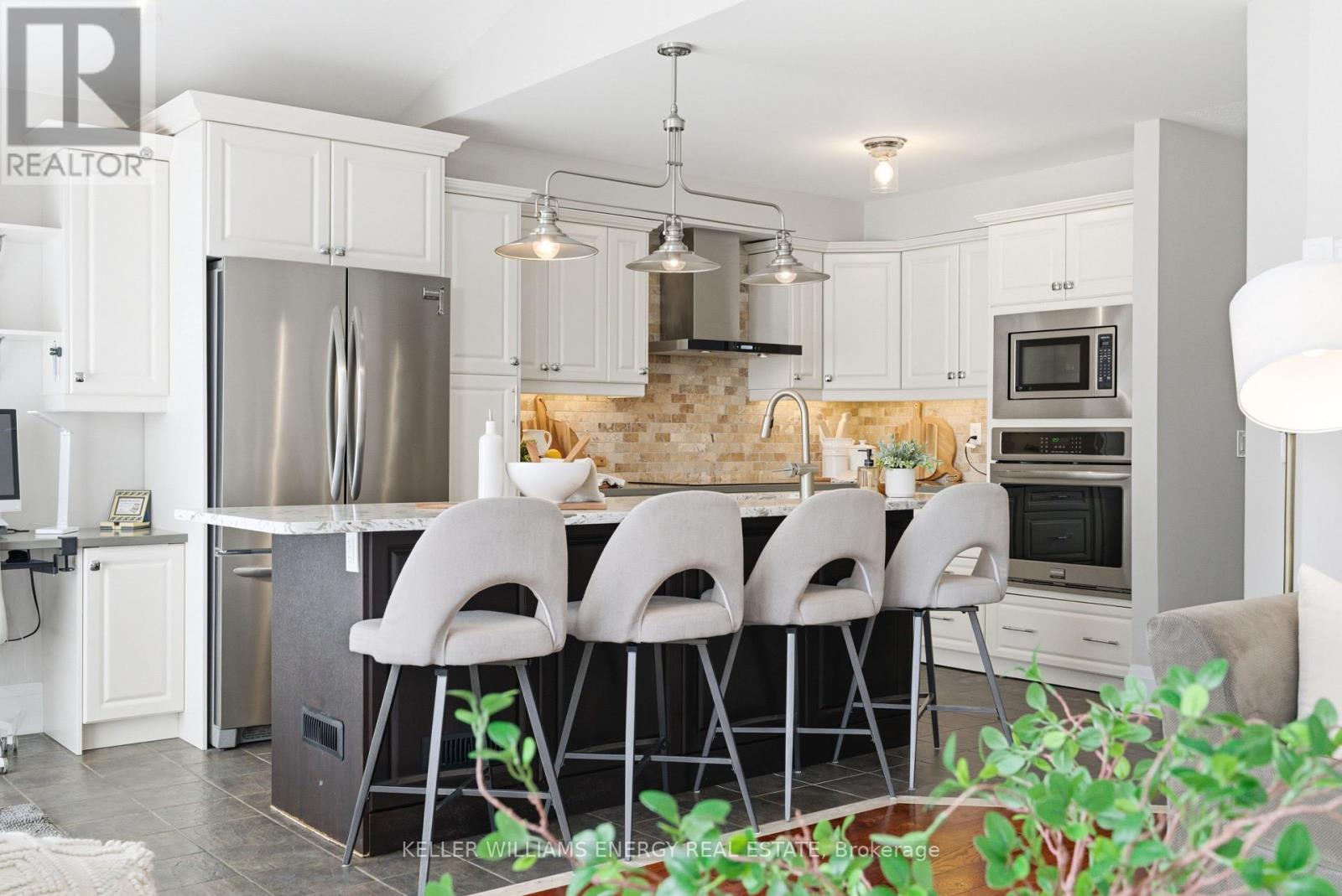 74 Shenandoah Drive, Whitby (Williamsburg), Ontario  L1P 1T3 - Photo 8 - E12787052