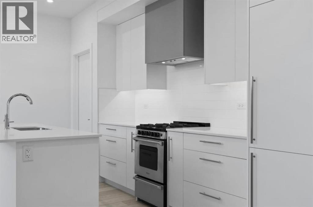 102, 8370 Broadcast Avenue Sw, Calgary, Alberta  T3H 6L3 - Photo 2 - A2281558