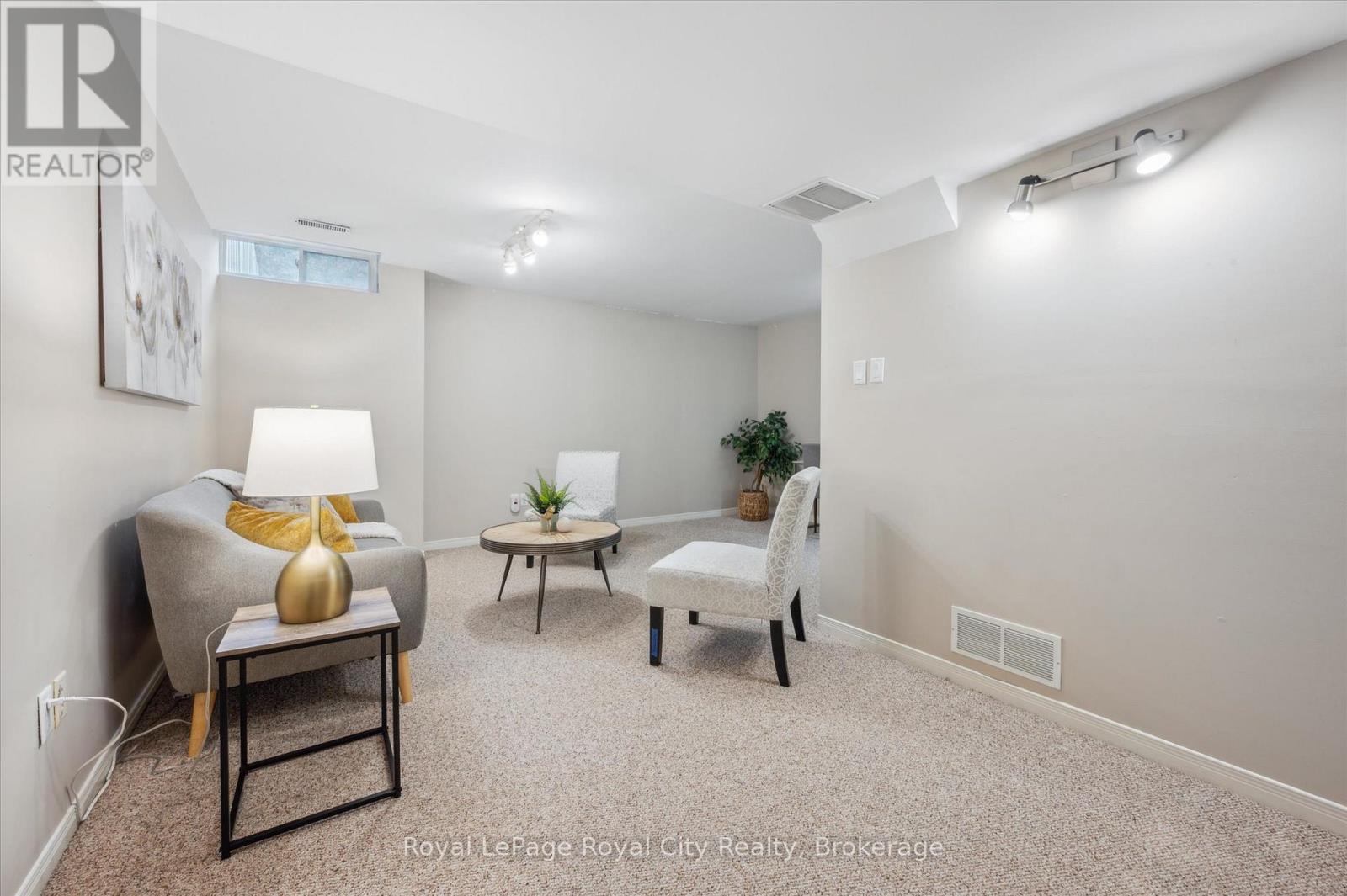 2 - 66 Rodgers Road, Guelph (Kortright West), Ontario  N1G 4Y5 - Photo 7 - X12787146