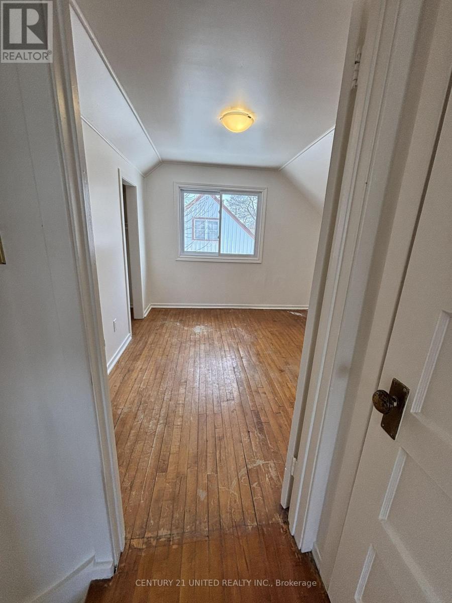 638 Mckellar Street, Peterborough (Otonabee Ward 1), Ontario  K9J 1R3 - Photo 12 - X12787206