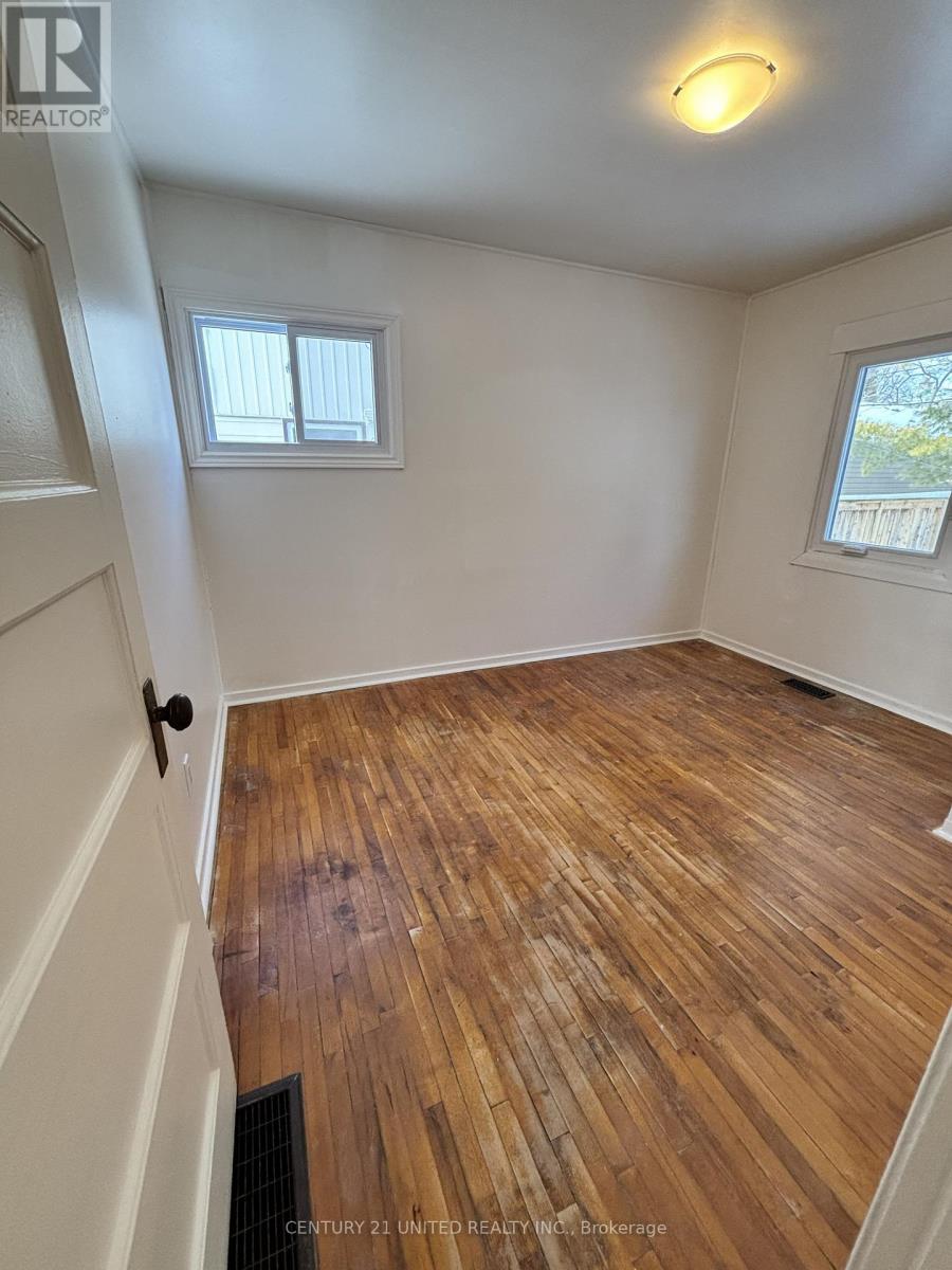 638 Mckellar Street, Peterborough (Otonabee Ward 1), Ontario  K9J 1R3 - Photo 6 - X12787206