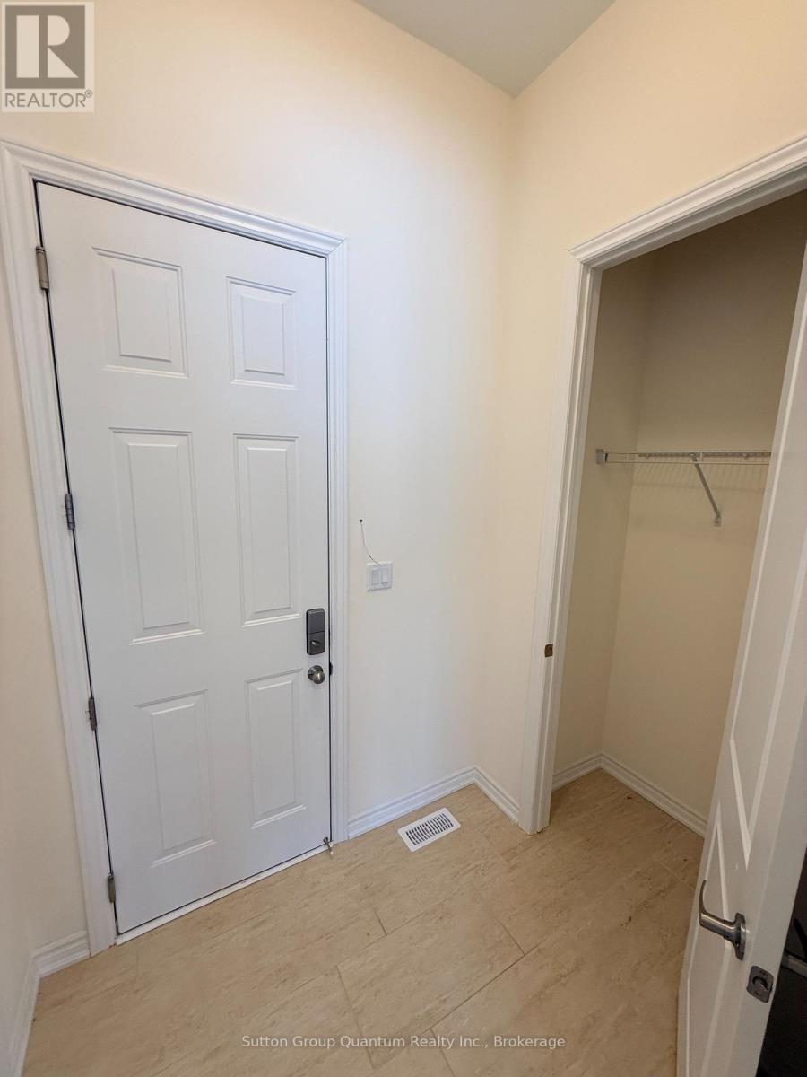 174 Rosanne Circle, Wasaga Beach, Ontario  L9Z 1J7 - Photo 13 - S12643450