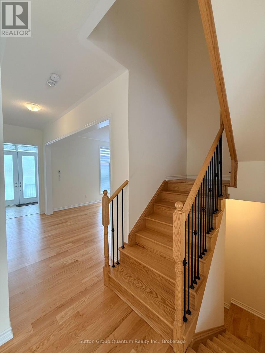 174 Rosanne Circle, Wasaga Beach, Ontario  L9Z 1J7 - Photo 7 - S12643450