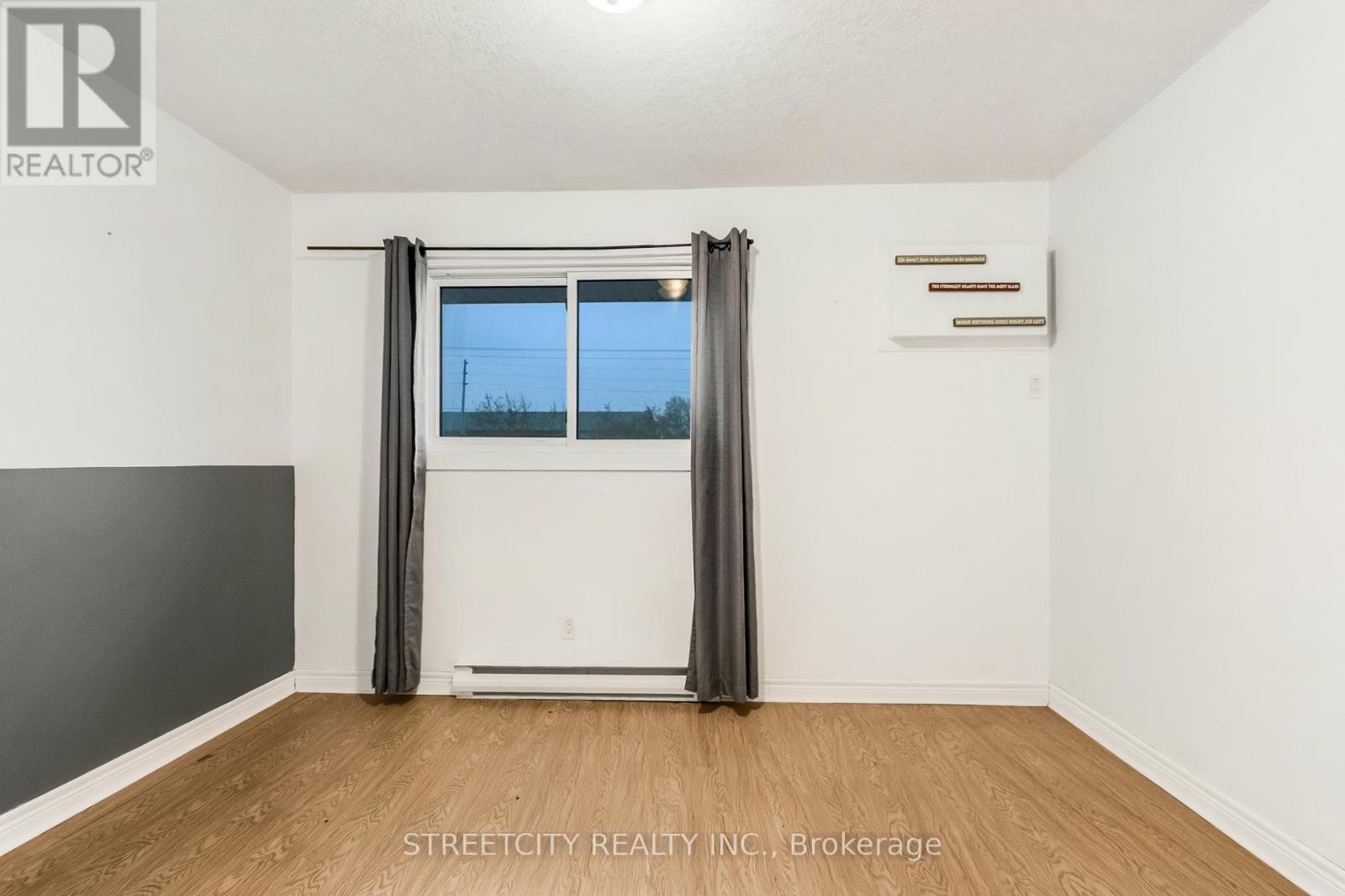 D - 71 Wellesley Crescent, London East, Ontario  N5V 1J6 - Photo 11 - X12787166