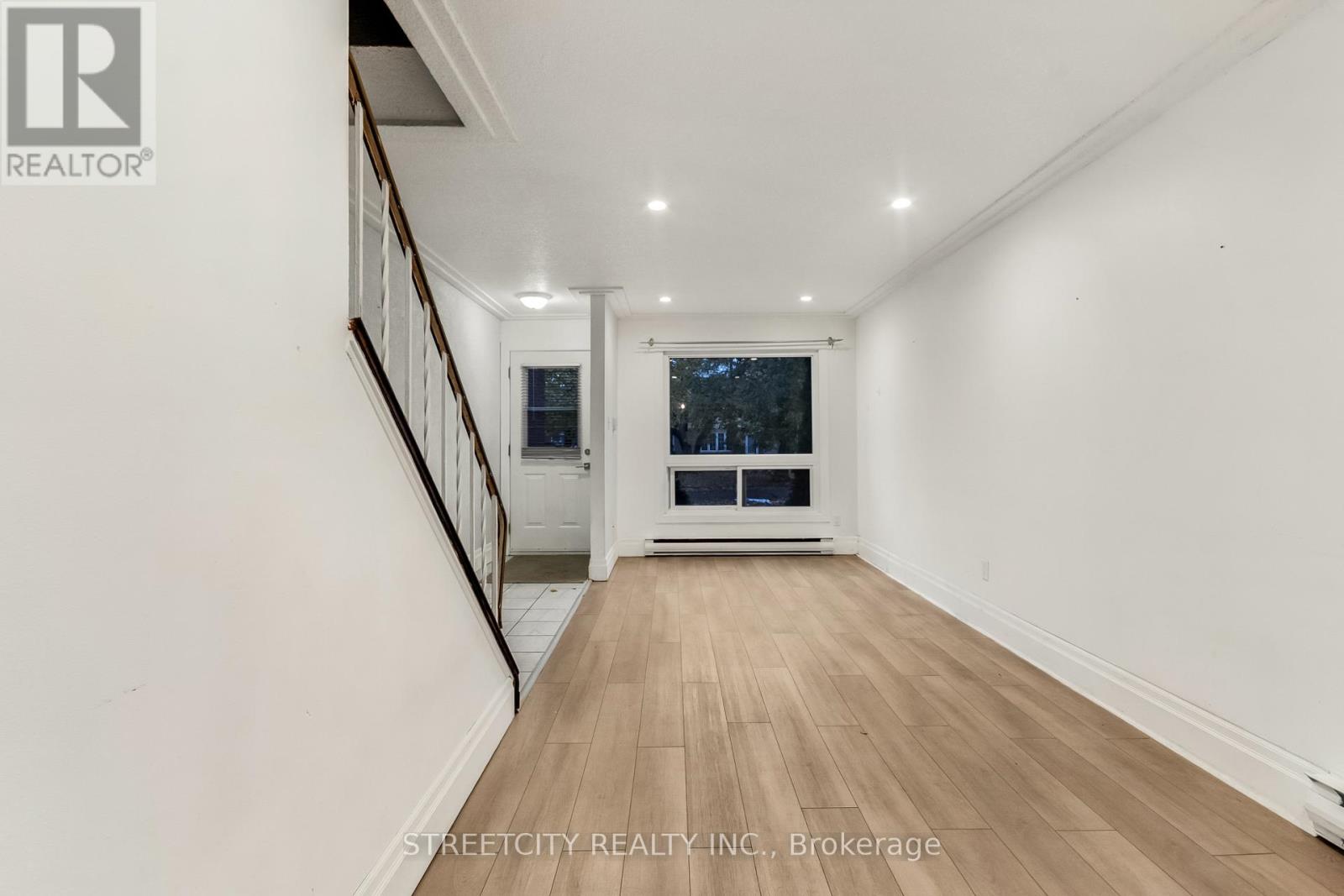 D - 71 Wellesley Crescent, London East, Ontario  N5V 1J6 - Photo 4 - X12787166