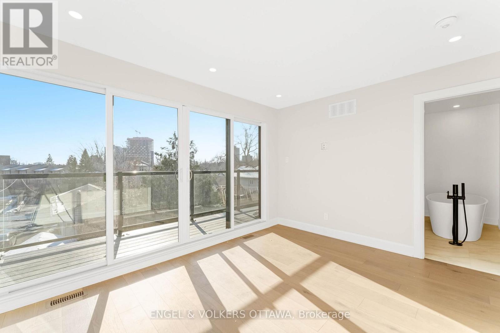 A - 132 Carillon Street, Ottawa, Ontario  K1L 5Y3 - Photo 16 - X12787034