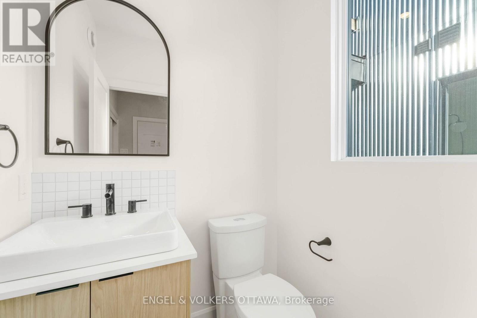 A - 132 Carillon Street, Ottawa, Ontario  K1L 5Y3 - Photo 2 - X12787034