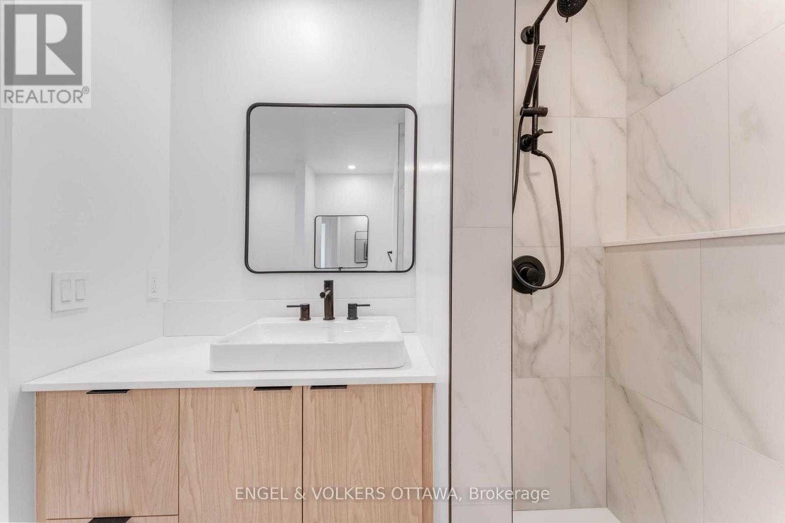 A - 132 Carillon Street, Ottawa, Ontario  K1L 5Y3 - Photo 20 - X12787034