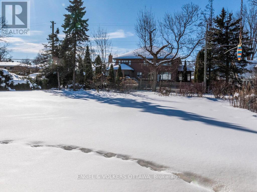 878 Dunlevie Avenue, Ottawa, Ontario  K2A 2Z4 - Photo 36 - X12787070