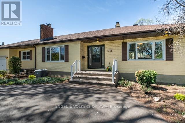 878 Dunlevie Avenue, Ottawa, Ontario  K2A 2Z4 - Photo 38 - X12787070