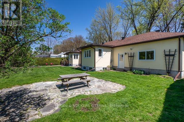 878 Dunlevie Avenue, Ottawa, Ontario  K2A 2Z4 - Photo 48 - X12787070