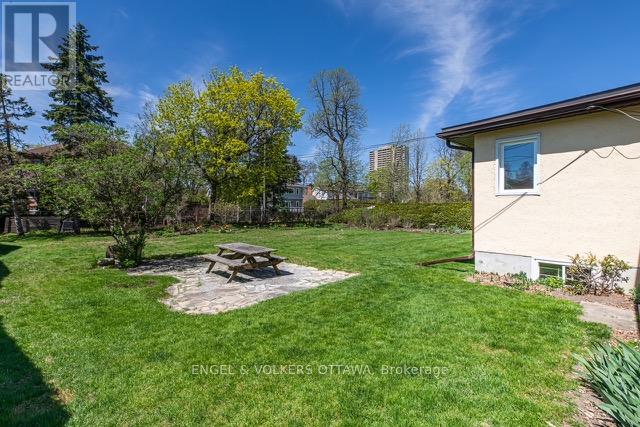 878 Dunlevie Avenue, Ottawa, Ontario  K2A 2Z4 - Photo 49 - X12787070