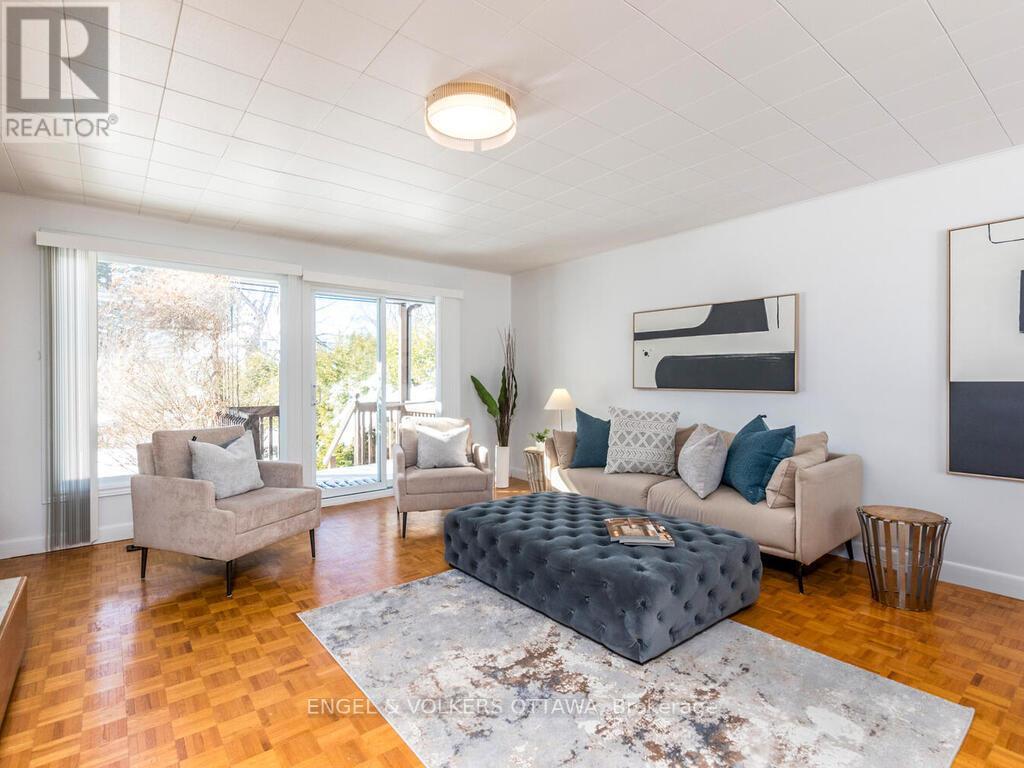 878 Dunlevie Avenue, Ottawa, Ontario  K2A 2Z4 - Photo 8 - X12787070